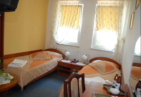 Hotel Restauracja Kaukaska Jadwiga Choroszy Wolsztyn Quarto foto